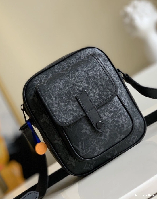Fake Louis Bags Wearable Christopher LOUIS Wallet VUITTON 0821